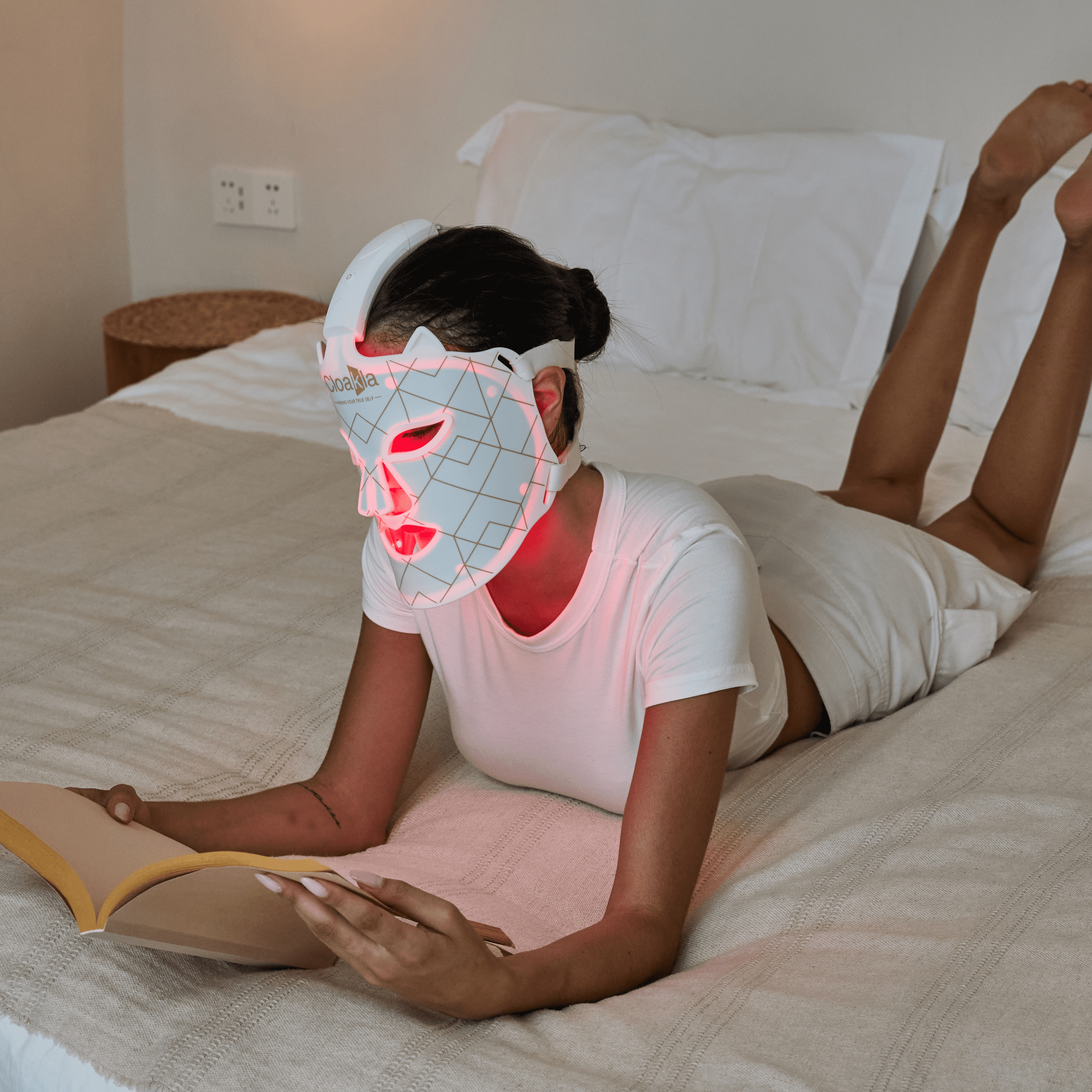 Cloakla C16 LED Wireless Red Light Therapy Face Mask