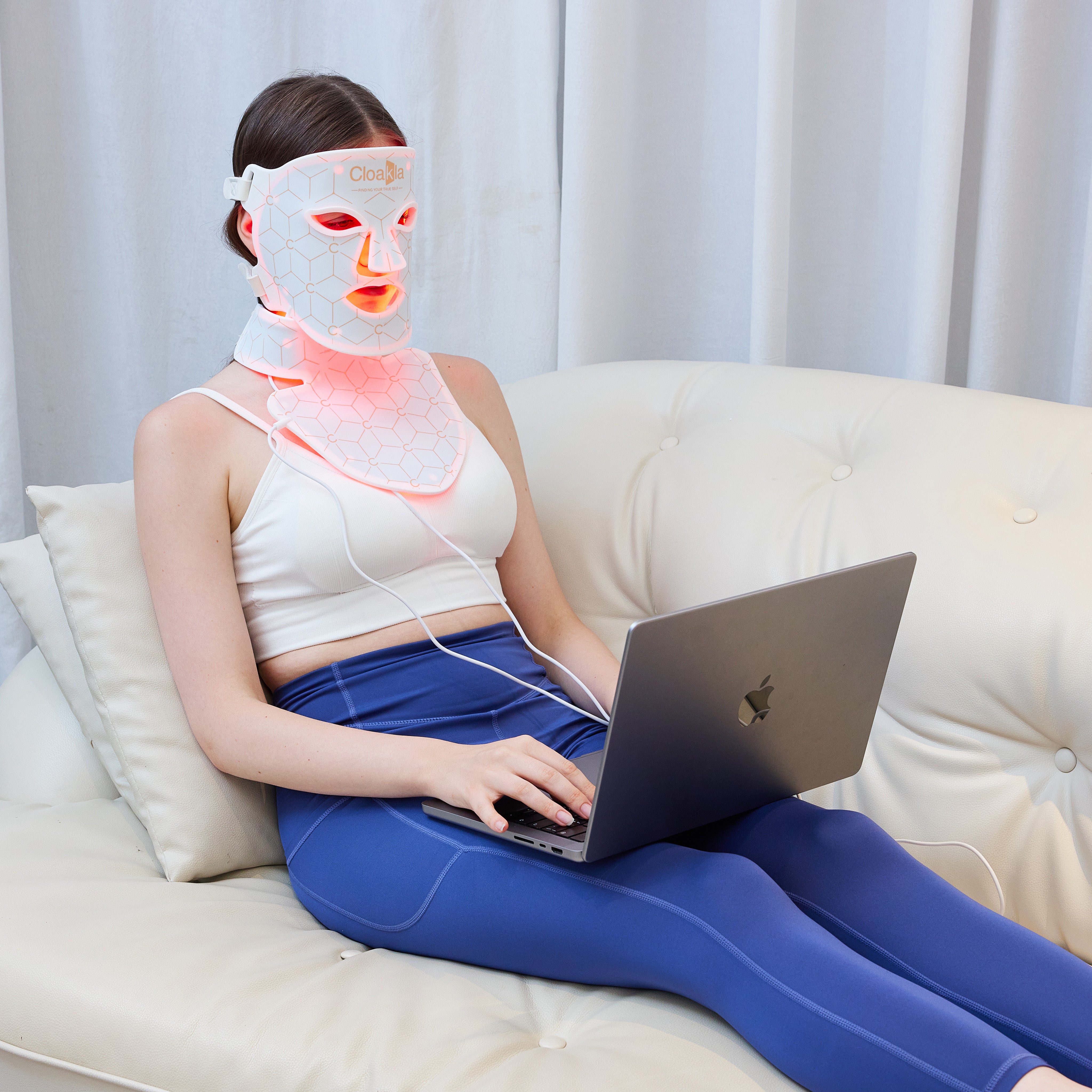 Cloakla K11 LED Red Light Therapy Face Mask & Neck Enhance